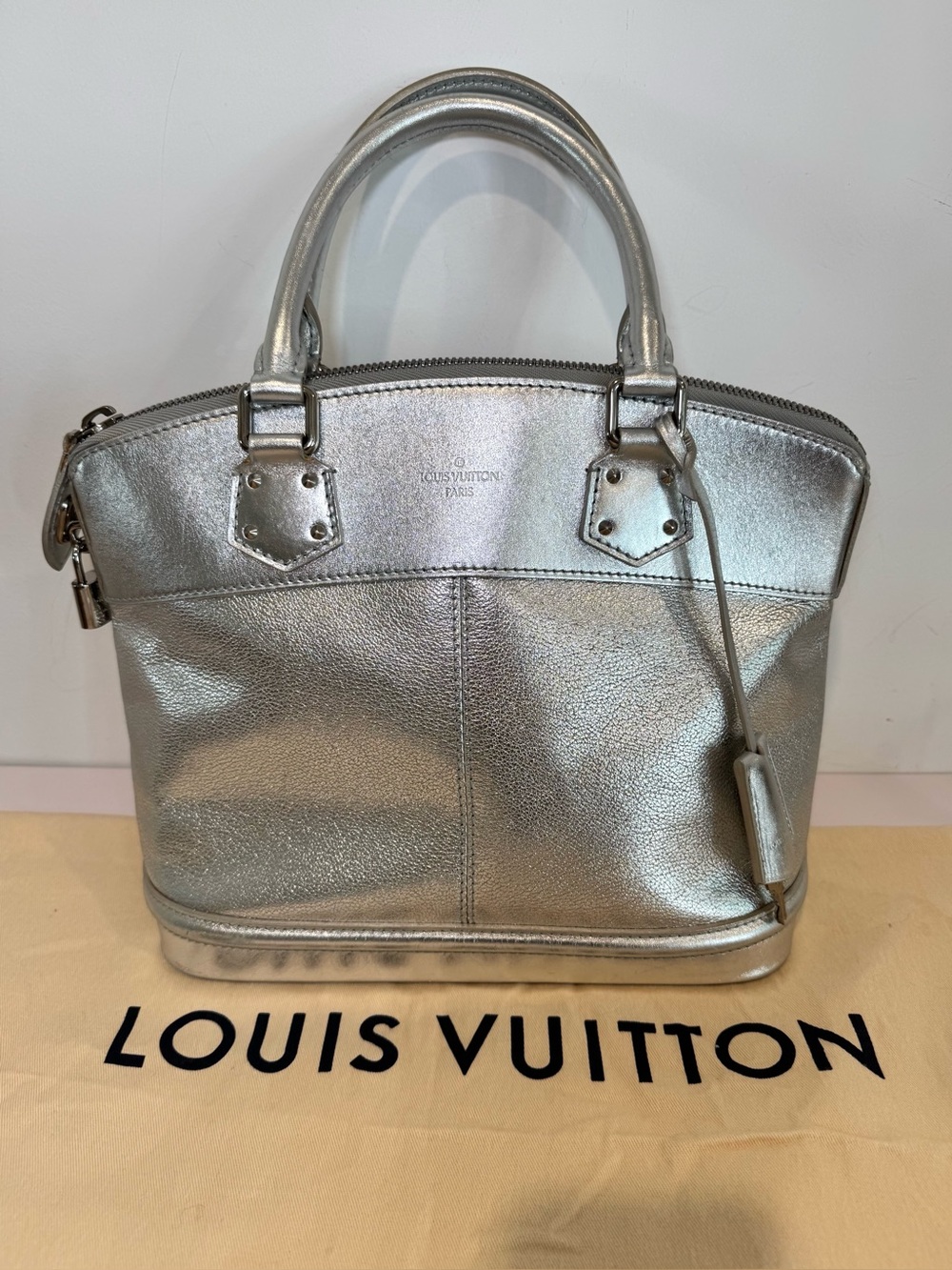 Louis Vuitton Suhali Lockit PM In Metallic Silver Leather